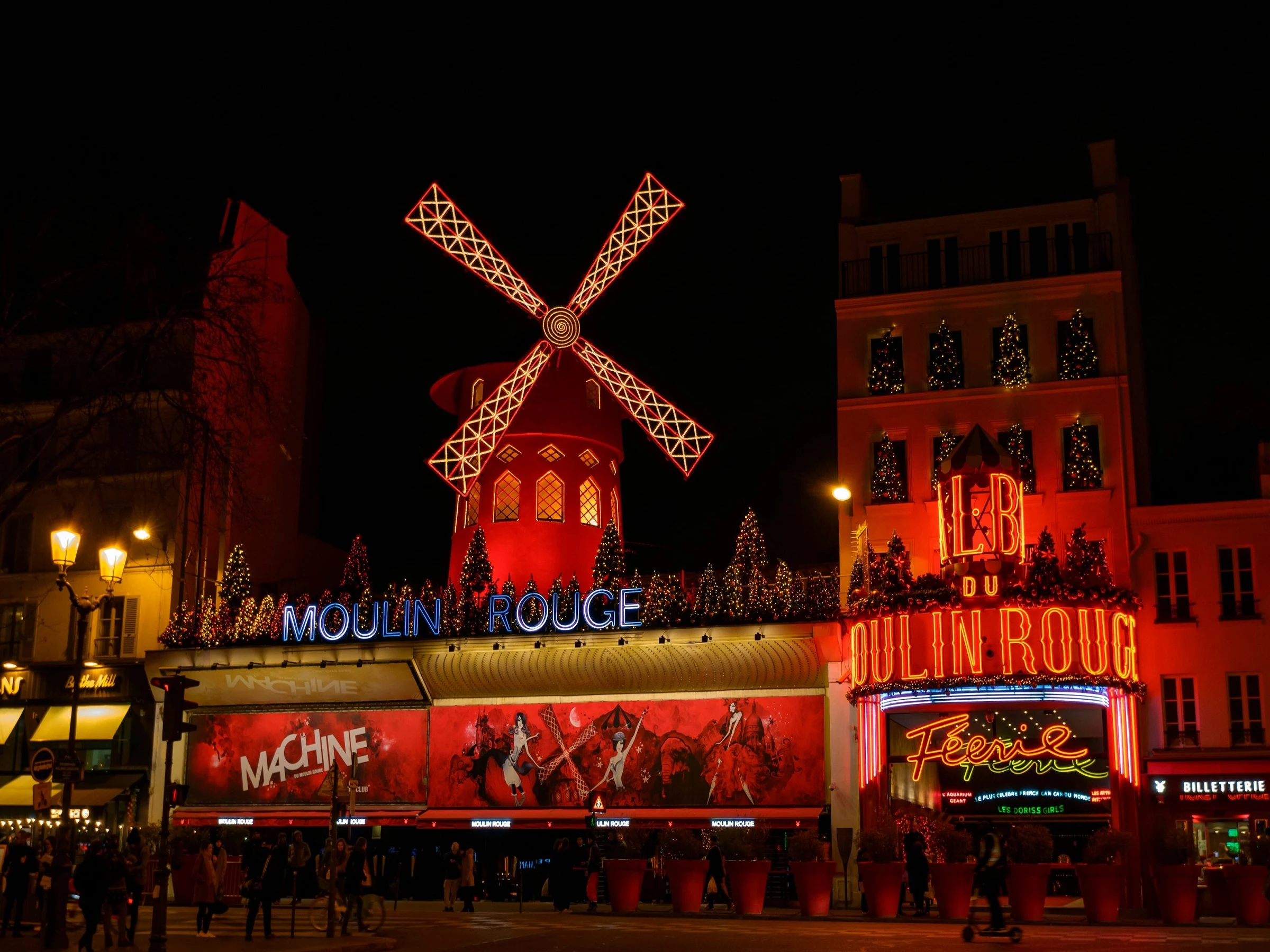 Moulin Rouge Show & Champagne Tickets Paris